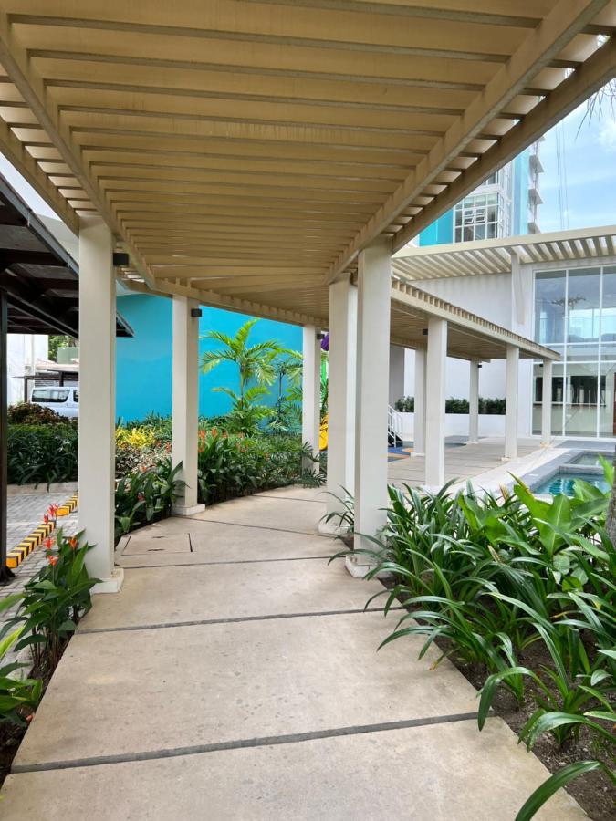 Lovely Studio Condominiums At Mesavirre Garden Residences Bacolod Exterior photo